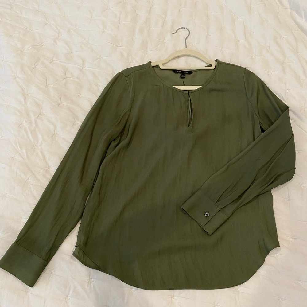 Banana Republic Olive Green Women's Top with Peephole Detail